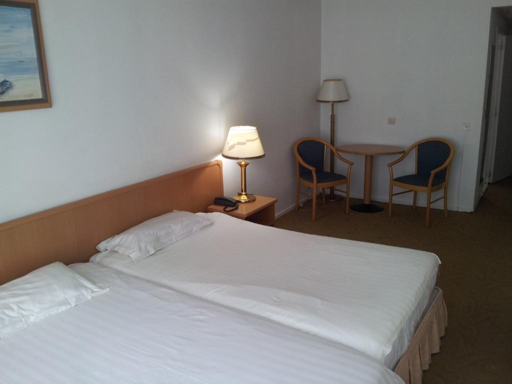 Hotel Keyserlei Antuérpia Quarto foto